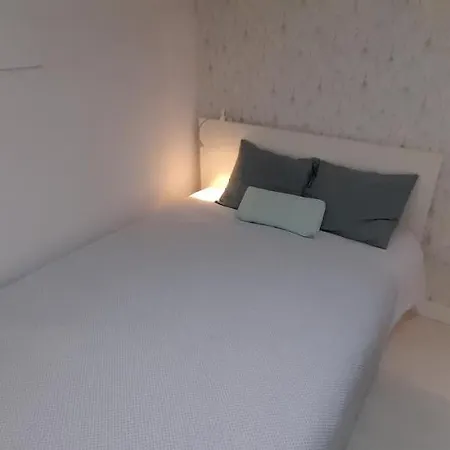 Lxroller Alcantara Riverside Apartment *