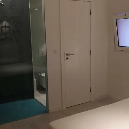 Lxroller Alcantara Riverside Apartment